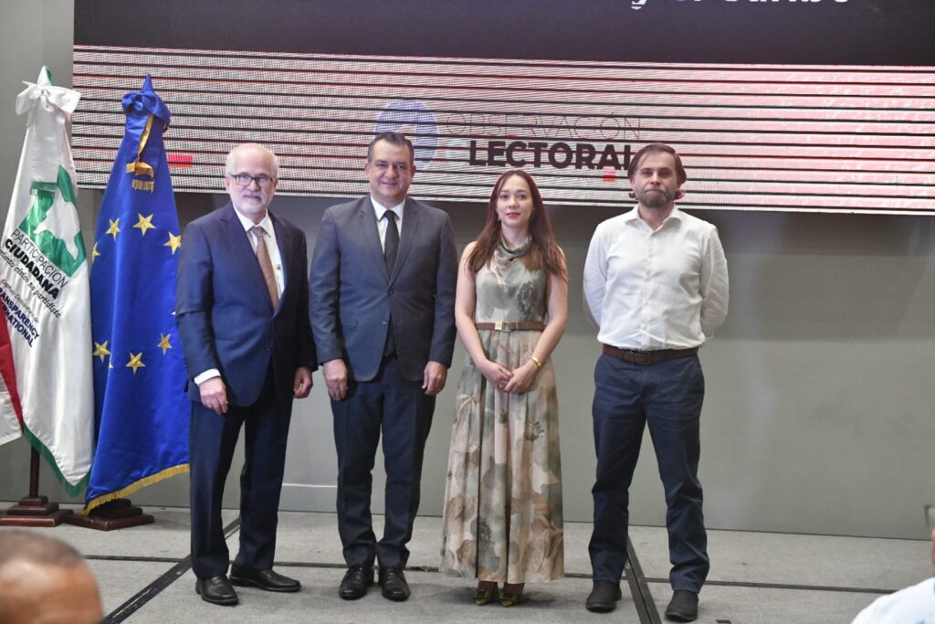 La imagen actual no tiene texto alternativo. El nombre del archivo es: Presidente-de-la-JCE-cita-desafios-sistema-politico-electoral-de-la-region-y-pilares-para-enfrentarlos.jpeg