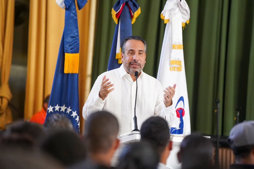 Unidos por el deporte escolar INEFI y la Armada fortalecen la educación física en la juventud dominicana