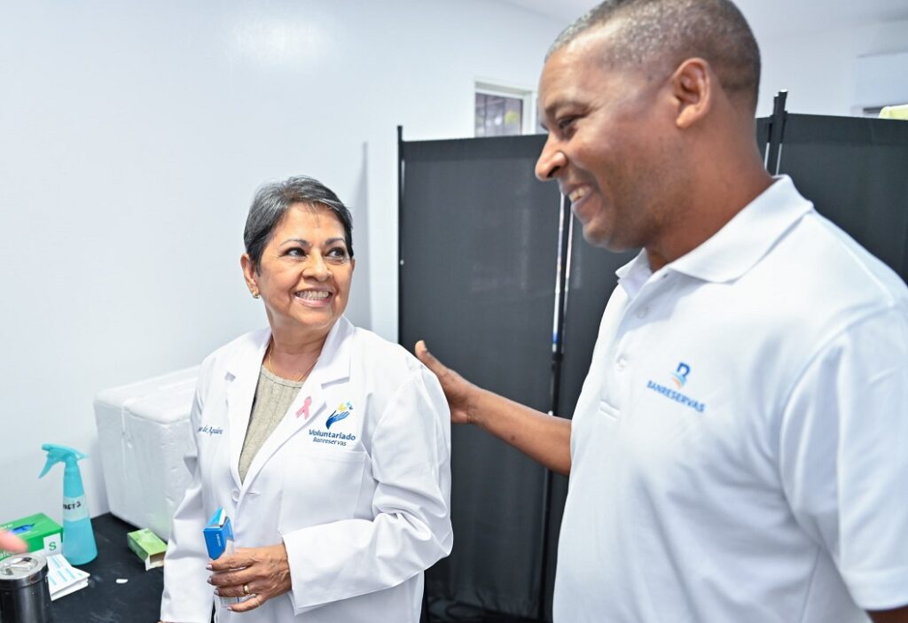 La imagen actual no tiene texto alternativo. El nombre del archivo es: Voluntariado-Banreservas-culmina-jornadas-preventivas-de-salud-y-vacunacion-en-todo-el-pais.jpeg