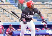 Héctor Rodríguez batea dos triples, el Escogido triunfa y asciende al cuarto lugar