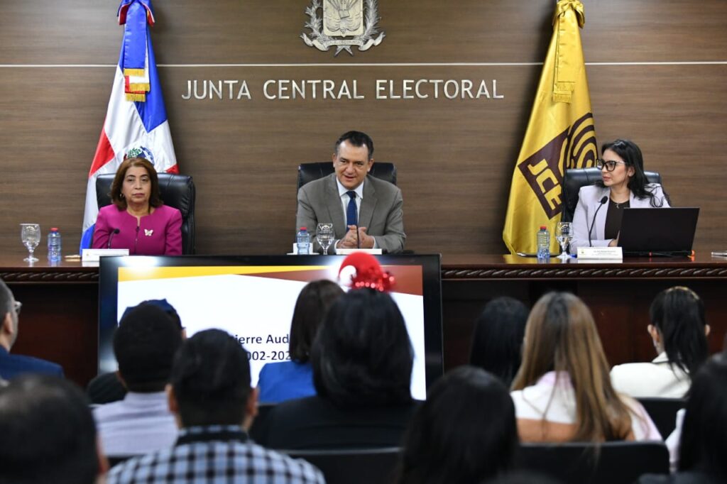 La imagen actual no tiene texto alternativo. El nombre del archivo es: JCE-cierra-segundo-ciclo-auditoria-interna-del-SGI-con-exito-ratifica-cumplimiento-de-normas-ISO.jpeg