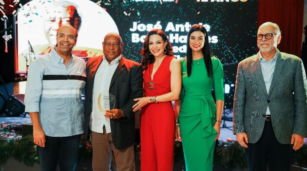 Samuel Pereyra, José Gomera, Noelia García de Pereyra, Fraysis Moronta y Viriato Sánchez