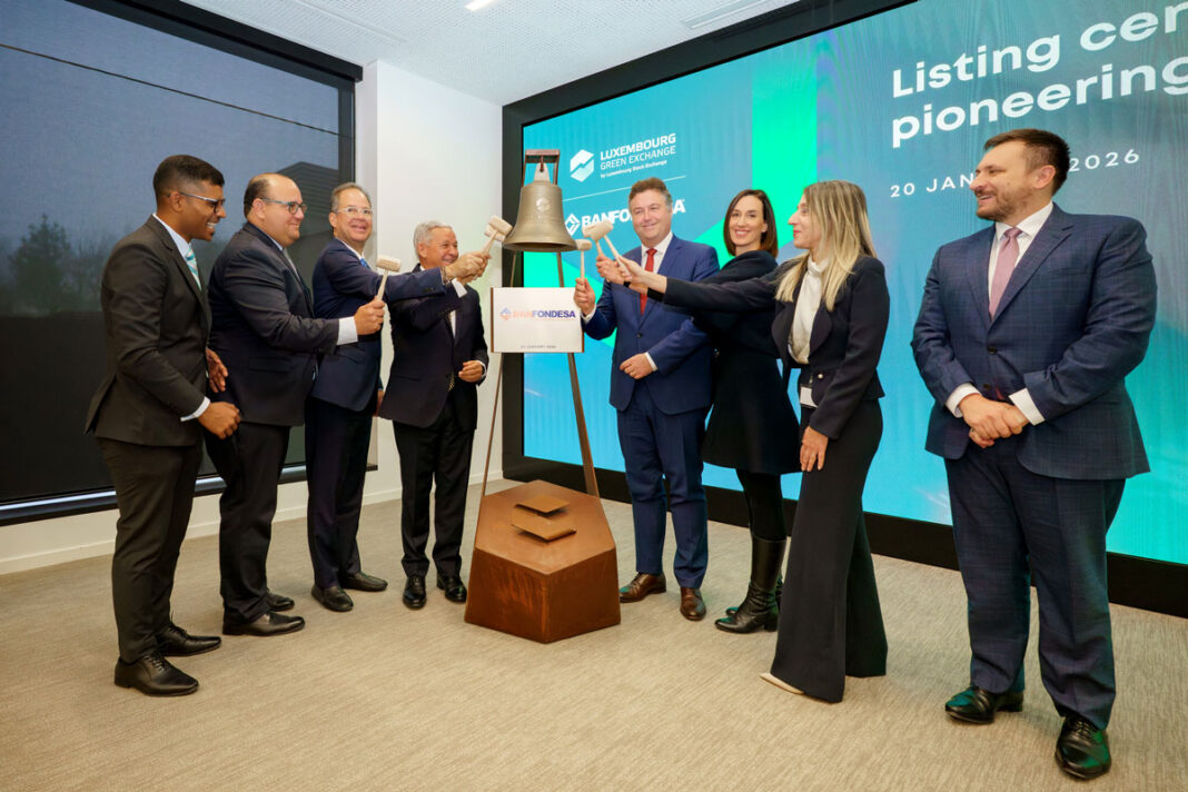 Ceremonia del Campanazo, celebrada en la Bolsa de Valores de Luxemburgo