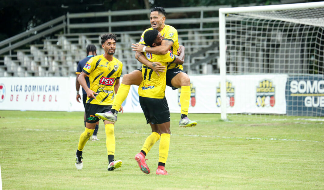 GUSTAVO-ASCONA-AL-RESCATE-¡EL-AURINEGRO-SIGUE-PRIMERO!