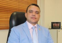 Presidente Abinader designa a Julio César Landrón De La Rosa director del Servicio Nacional de Salud