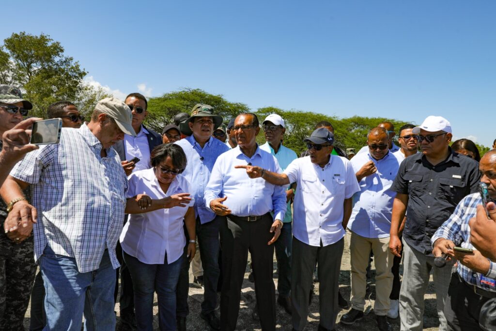La imagen actual no tiene texto alternativo. El nombre del archivo es: Antonio-Marte-destaca-gestion-de-Comision-del-Senado-en-la-recuperacion-de-la-Laguna-Rincon-en-Barahona.jpeg