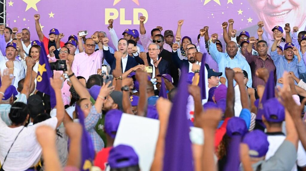 La imagen actual no tiene texto alternativo. El nombre del archivo es: Danilo-Medina-exige-explicacion-por-sobrecosto-de-la-presa-de-Monte-Grande-que-superaria-los-800-millones-dolares.jpg