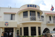 Incautan cargamento de más de dos toneladas de presunta cocaína en costas de la provincia Peravia