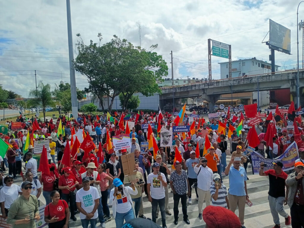 La imagen actual no tiene texto alternativo. El nombre del archivo es: Miles-participan-marcha-por-la-soberania-nacional-y-los-derechos-del-pueblo.jpg