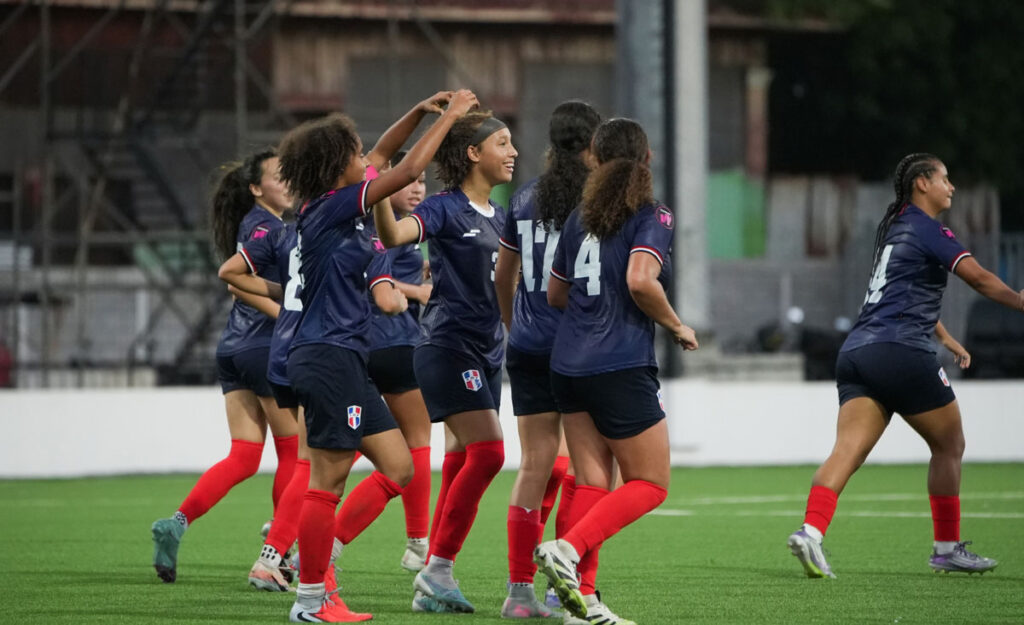 La imagen actual no tiene texto alternativo. El nombre del archivo es: Seleccion-Dominicana-Sub-17-Femenina-FDF.jpg