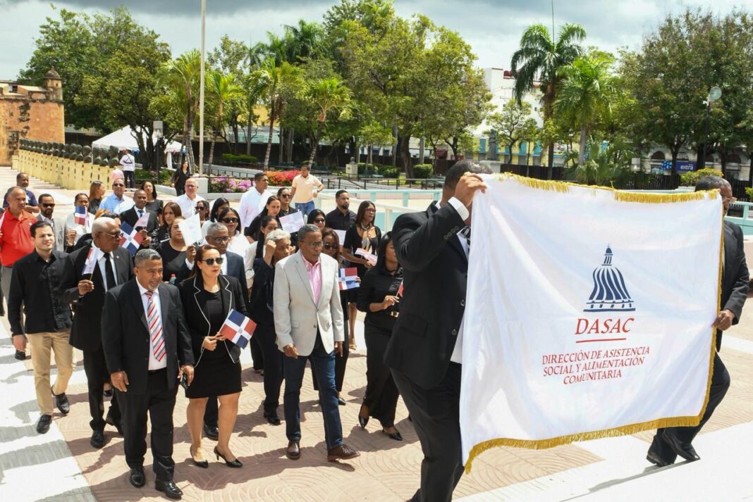 DASAC devuelve tranquilidad a familias afectadas por inundaciones y honra legado Francisco del Rosario Sánchez
