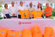 Defensa Civil recibe 3,000 t-shirts de Petronan para operativo Semana Santa 2026