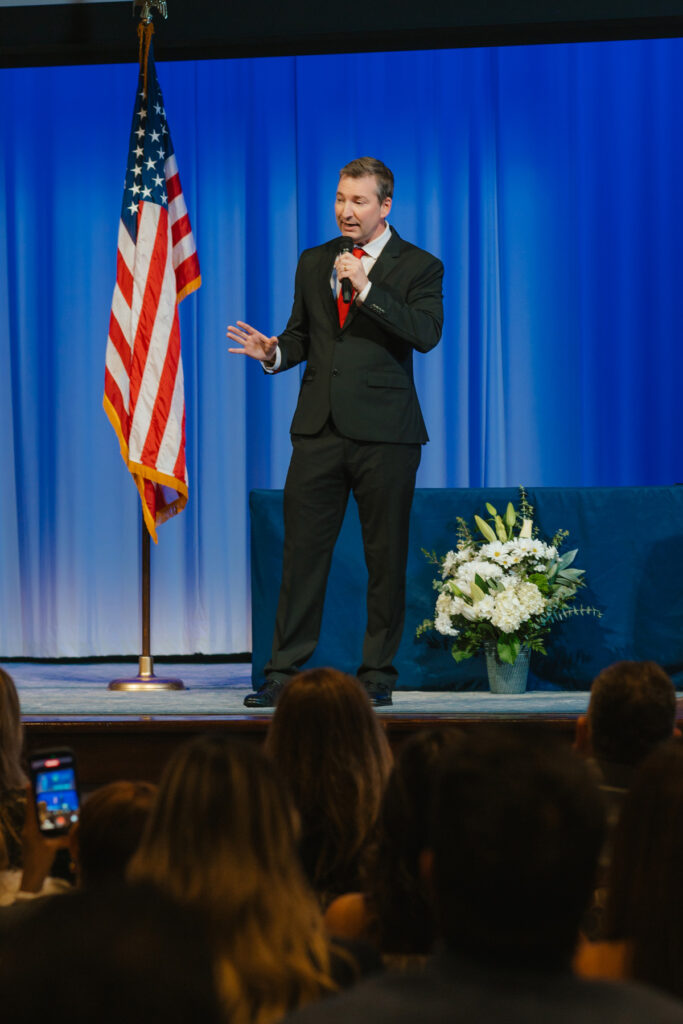 La imagen actual no tiene texto alternativo. El nombre del archivo es: Historica-ceremonia-del-U.S.-Capitol-Lifetime-Achievement-Award-reconoce-a-lideres-latinos-en-Atlanta.jpg