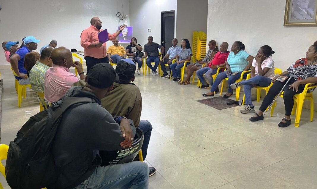 PLD se reúne con los Comunitarios de la CE 3 del DN