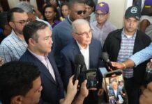 Encuentro de Danilo Medina y Johnny Pujols con asociaciones campesinas