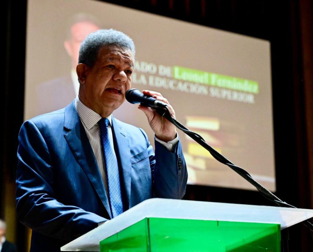 La imagen actual no tiene texto alternativo. El nombre del archivo es: Jamas-se-nos-ocurriria-la-fusion-de-los-Ministerios-de-Educacion-Leonel-rechaza-fusion-MESCyT-MINERD.jpg