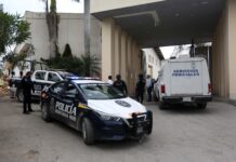 Mueren ocho personas durante ataque armado en un bar del centro de México