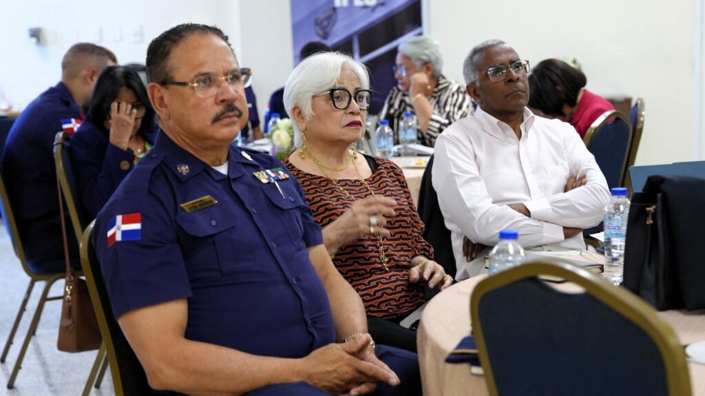 La imagen actual no tiene texto alternativo. El nombre del archivo es: Policia-Nacional-impulsa-proyectos-educativos-para-fortalecer-la-formacion-de-miembros.jpg