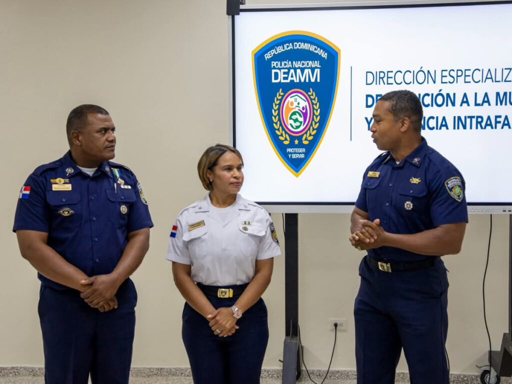 La imagen actual no tiene texto alternativo. El nombre del archivo es: Policias-son-capacitados-en-gestion-emocional-para-prevenir-la-violencia-intrafamiliar-y-genero.jpg