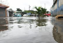 Suben a 30 mil los desplazados por lluvias en Dominicana