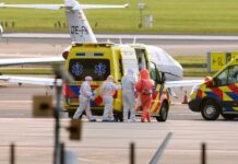 Última hora del brote de hantavirus, en directo | Aterriza en Ámsterdam el primer vuelo de evacuación del crucero afectado por un brote de hantavirus