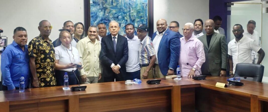 Encuentro de Danilo Medina con dirigentes comunitarios
