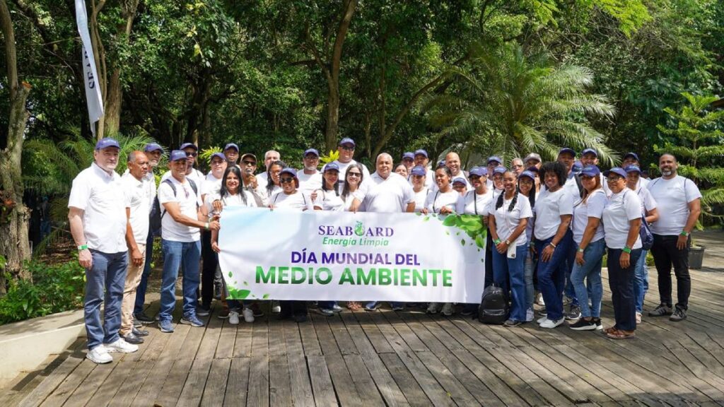 La imagen actual no tiene texto alternativo. El nombre del archivo es: Colaboradores-de-Seaboard-en-la-jornada-por-el-mes-del-Medio-Ambiente.jpg
