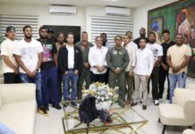 Gobierno trae al país primer grupo peloteros dominicanos varados en Venezuela