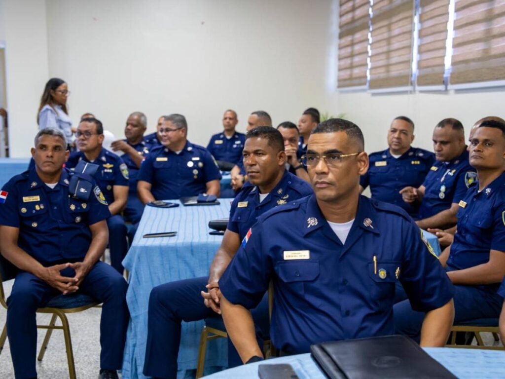 La imagen actual no tiene texto alternativo. El nombre del archivo es: Policia-Nacional-capacita-sus-inspectores-en-Sistema-Disciplinario-Policial.jpg