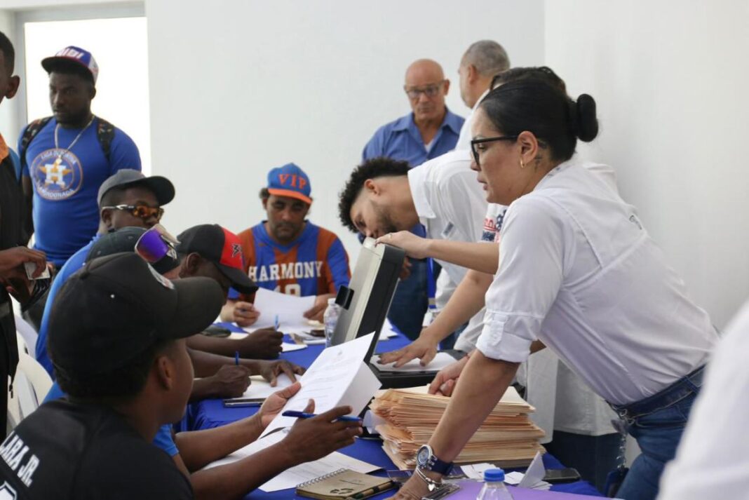 Proceso de registro realizado a diferentes academias, ligas y programas independientes