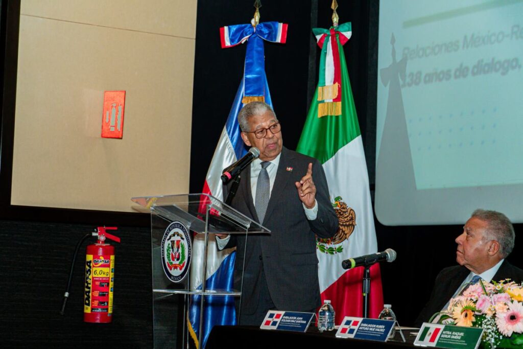 La imagen actual no tiene texto alternativo. El nombre del archivo es: Celebracion-138-Aniversario-relaciones-diplomaticas-Republica-Dominicana-y-Mexico.jpg