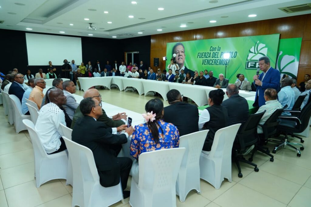 La imagen actual no tiene texto alternativo. El nombre del archivo es: Leonel-Fernandez-y-la-Fuerza-del-Pueblo-movilizan-este-sabado-y-domingo-con-amplia-agenda-politica-y-organizativa.jpeg