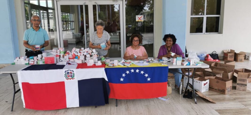 Manuel Colón, María Hortencia de la Cruz, Francisca Peguero y Maribel Núñez