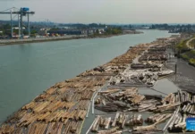 Canadá anuncia aranceles de represalia para más de 700 productos de EEUU