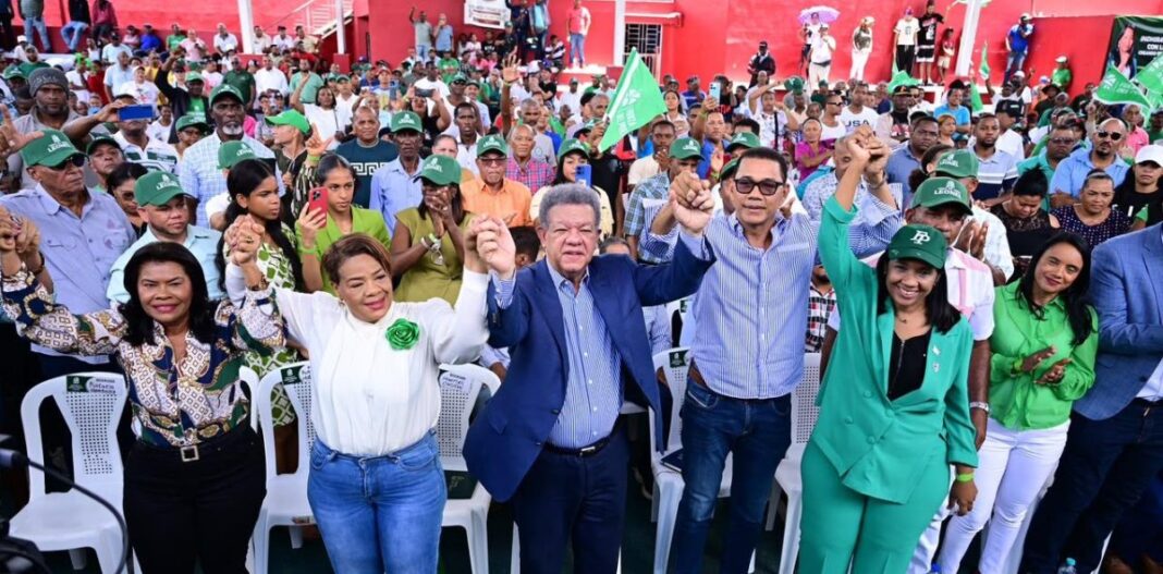 La vicealcaldesa del municipio de Los Alcarrizos, Felicia Santos Frías, dejó las filas del Partido Revolucionario Moderno