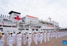 Buque hospital de Fuerzas Navales de China llega a Senegal para misión médica
