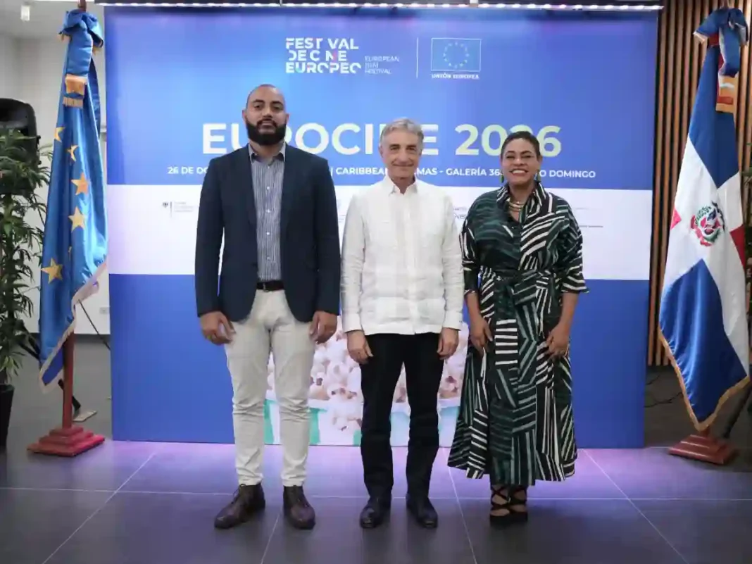 José Enrique Rodríguez, Raúl Fuentes Milani, Desiree Reyes Peña
