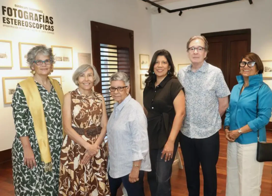 Lidia León, Guadalupe Casasnovas, Mayra Johnson, Yamile Eusebio de Umaña, Carlos Acero y Rosanna Pons