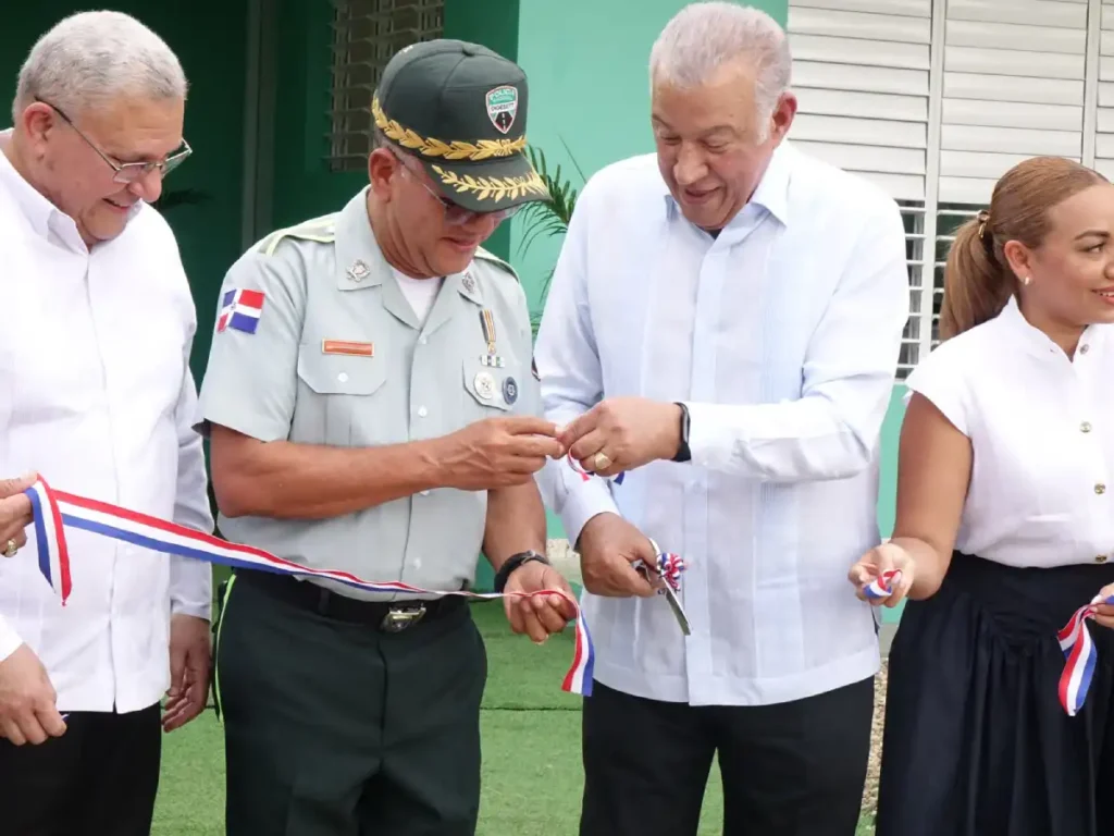 La imagen actual no tiene texto alternativo. El nombre del archivo es: DIGESETT-inaugura-moderno-local-en-Moca-para-fortalecer-la-seguridad-vial-provincia-Espaillat.webp