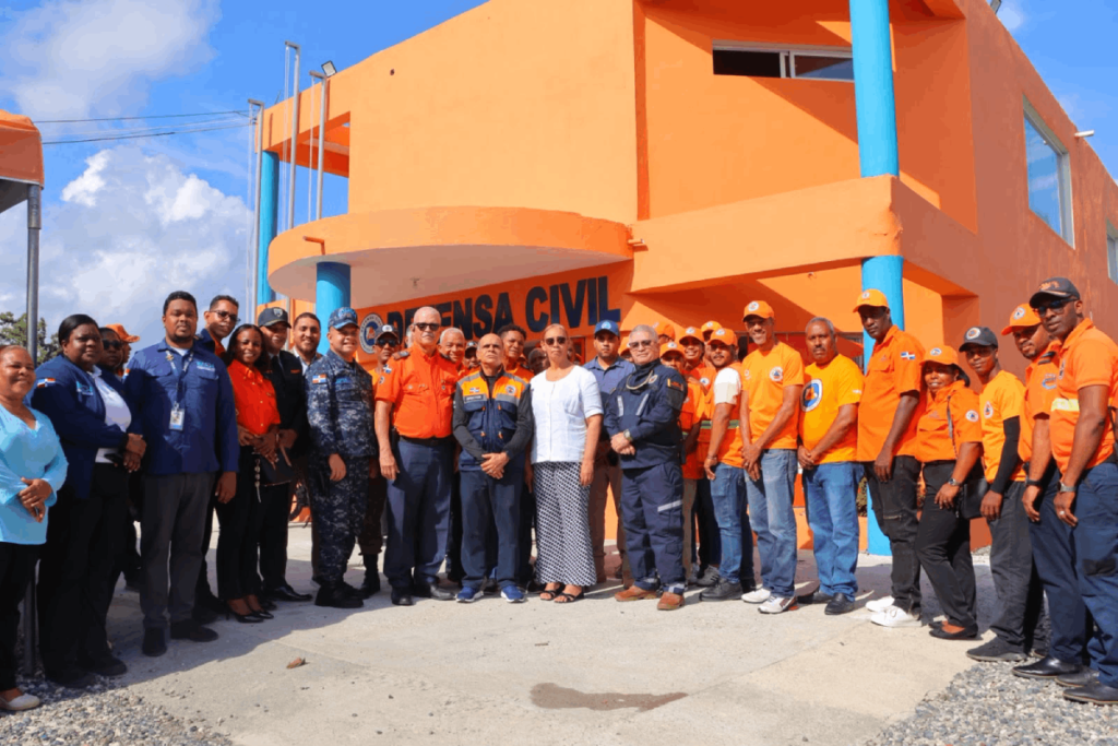 La imagen actual no tiene texto alternativo. El nombre del archivo es: Defensa-Civil-juramenta-a-Jose-Ceballos-como-nuevo-director-provincial-y-regional-San-Cristobal.png