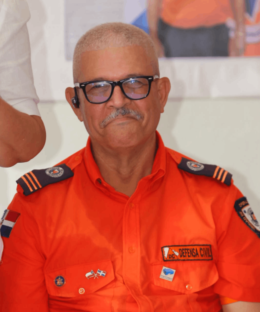 La imagen actual no tiene texto alternativo. El nombre del archivo es: Jose-Ceballos-Defensa-Civil.png